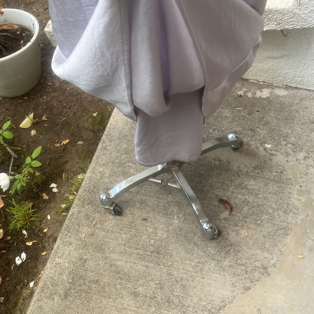 Moochi from New Zealand stunning silver dress with gorgeous lining. - Picture 5 of 13